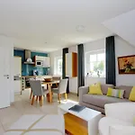 Strandresort Rex Rugia Ferienwohnung 28-7 mit Sauna- und Schwimmbadnutzung im AHOI Sellin Apartment *