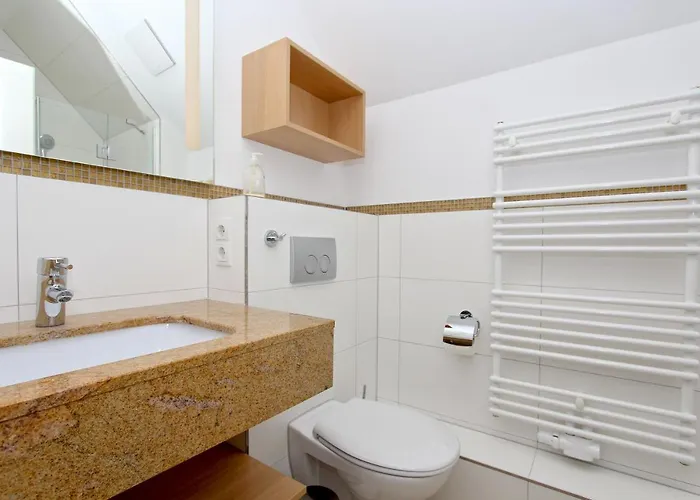 Strandnahe Mit Balkon, Gratis Nutzung Vom Ahoi Erlebnisbad Und Sauna In Sellin - Rex Rugia 28-7 Daire